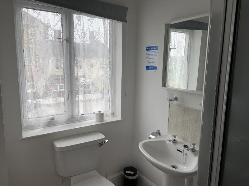 Double Room with Private Bathroom image 3