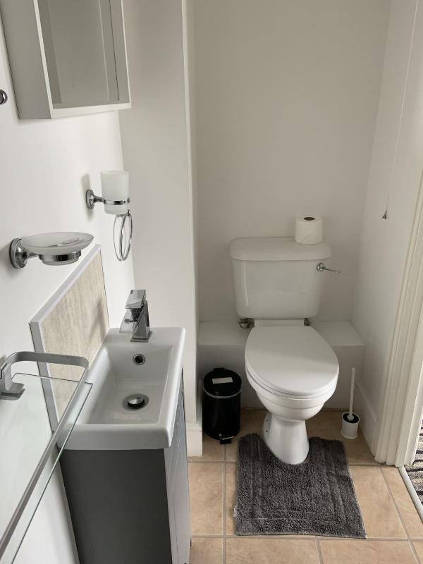 Double Room with Private Bathroom image 4