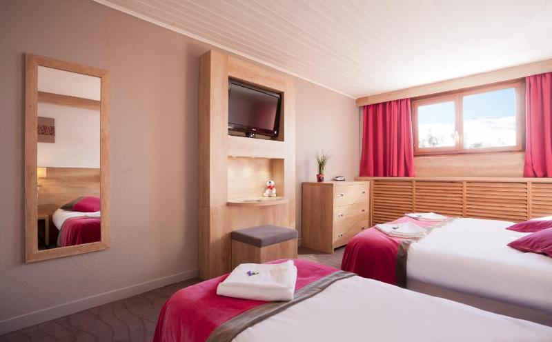 Double Room image 3