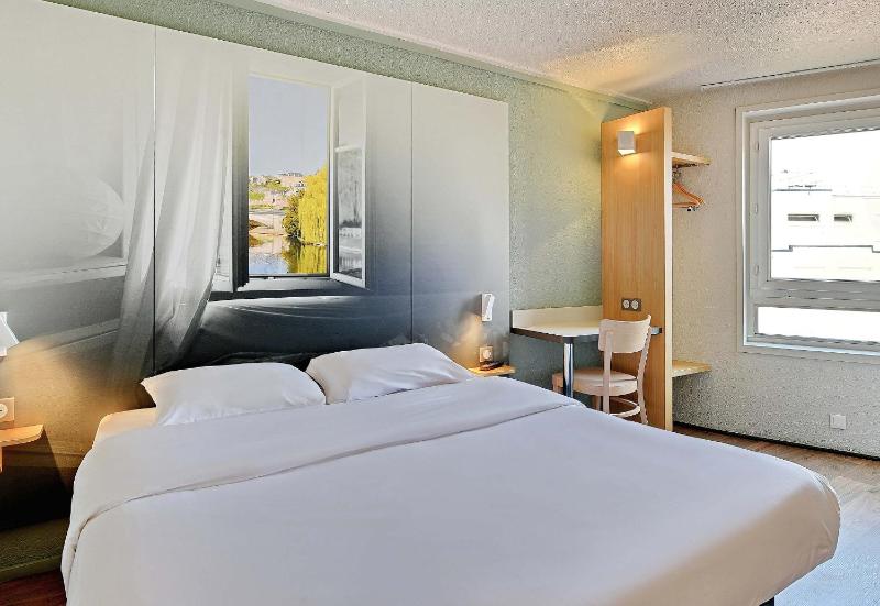 Double Room - Disability Access image 4