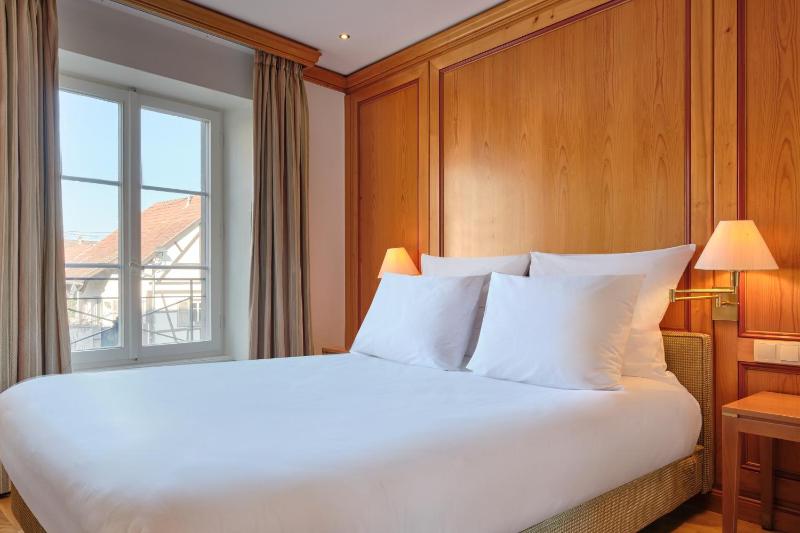 Standard Double Room image 4