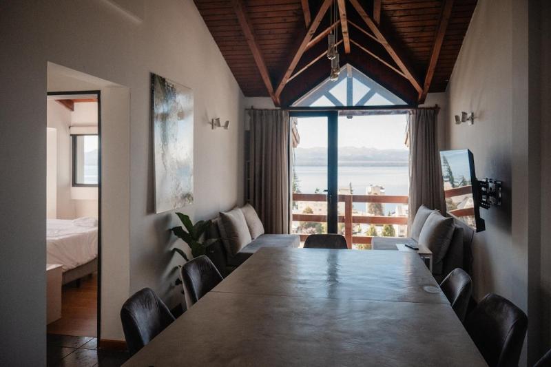 Penthouse con vista a las montañas y lago - image 10