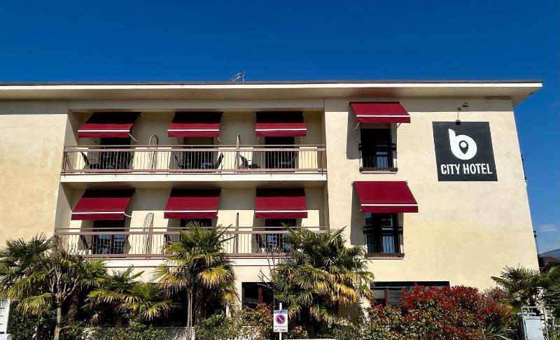 B City Hotel Bardolino - image 15