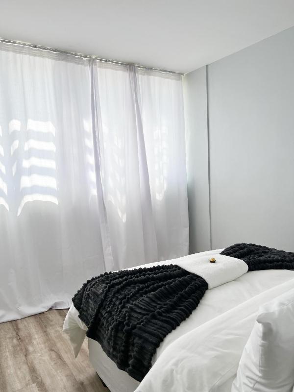 F&J City Accommodation cc at 77 Independence - image 16