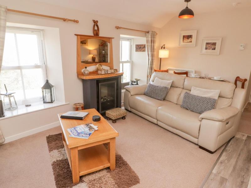 Daffodil Apartment - image 10