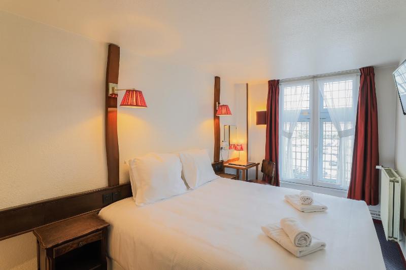 Standard Double Room image 2