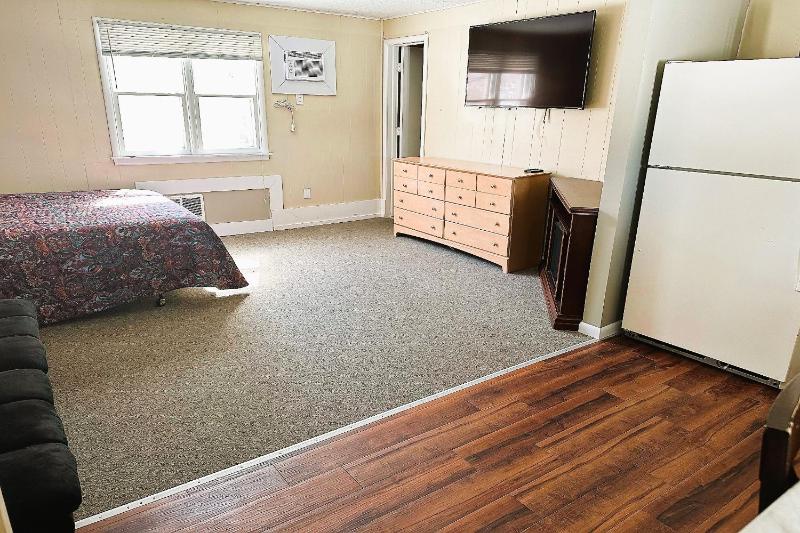 Premium Queen Bed with Kitchenette image 4