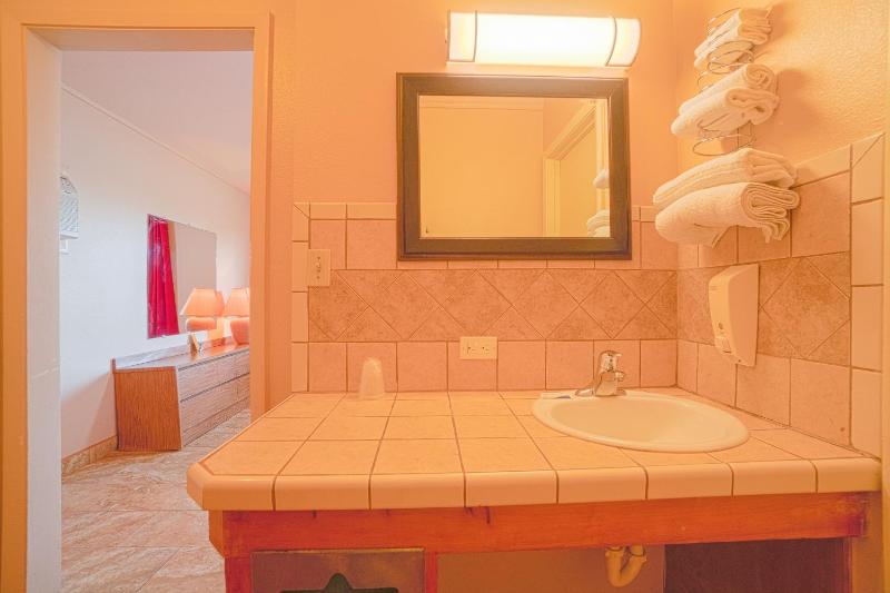 2 Queen Bed	 image 2