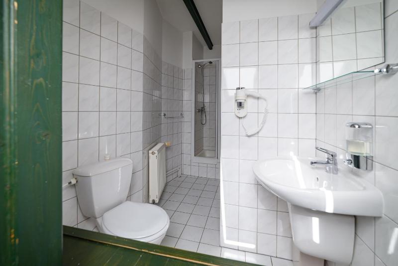 Double Room image 4