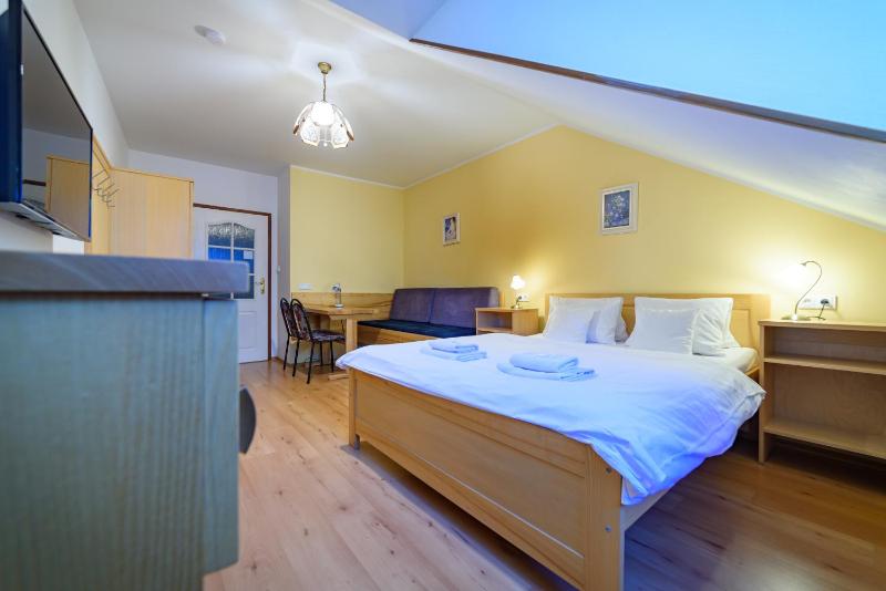 Triple Room image 2