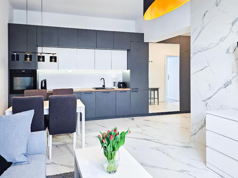 visit baltic - Platan Tower Grey - image 2