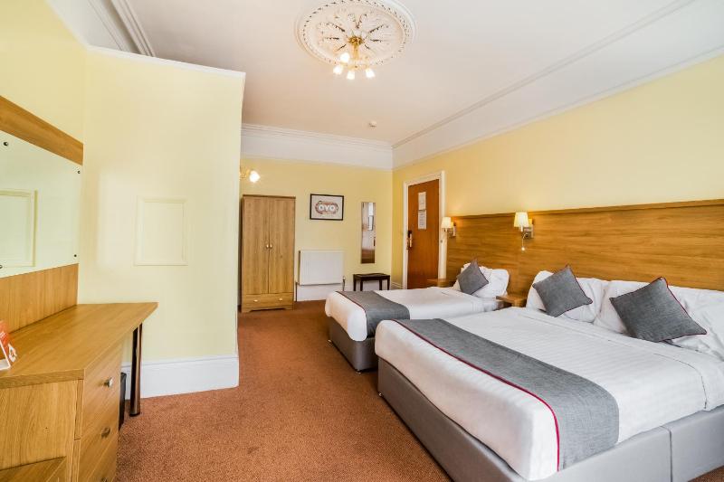 Standard Triple Room image 1