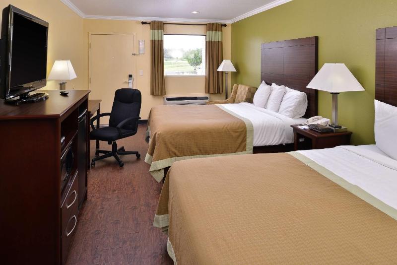 Queen Room image 1