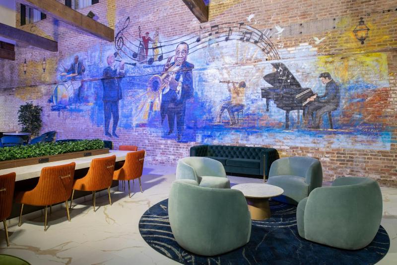 Courtyard by Marriott New Orleans Warehouse Arts District - image 1