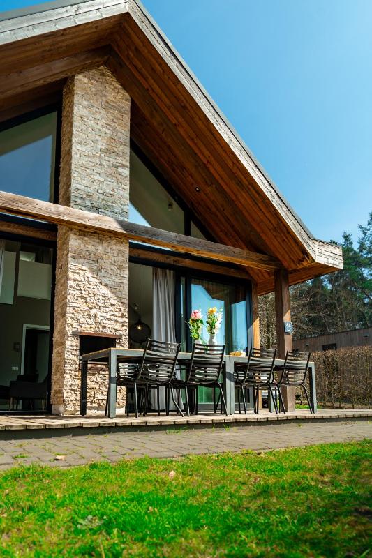 Villa image 4