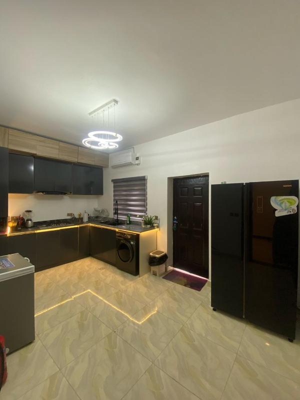 AJ's Exclusive Apartment - image 6
