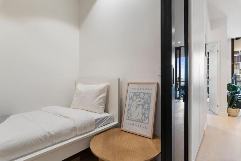 New 2BR Apt at Queens Wharf BNE - image 10