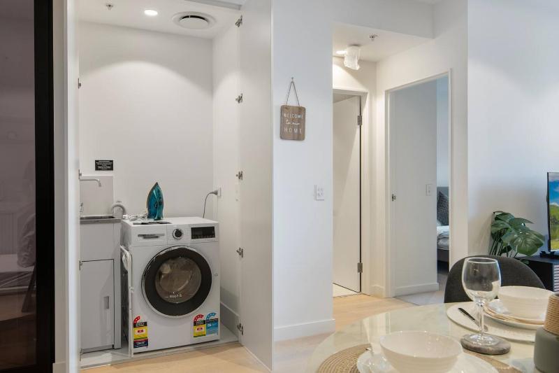 New 2BR Apt at Queens Wharf BNE - image 6