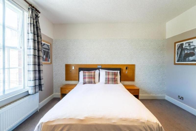 Budget Double Room image 1
