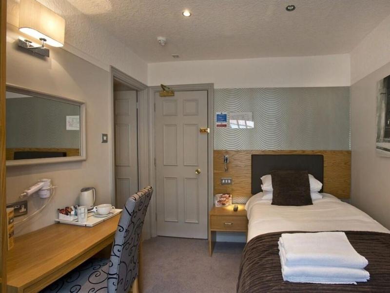 Standard Single Room image 3