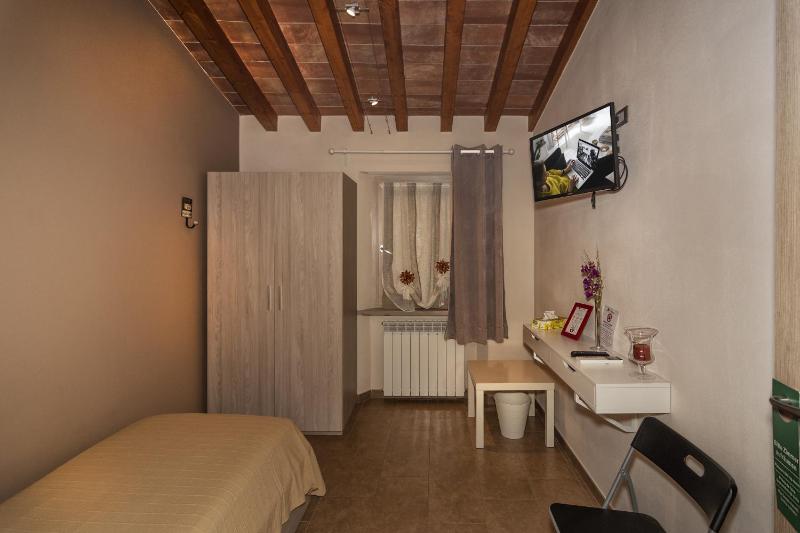 Single Room with Private Bathroom image 3