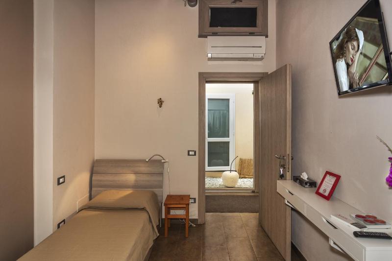Single Room with Private Bathroom image 2