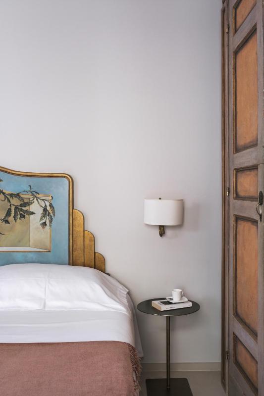 Superior Double or Twin Room image 4