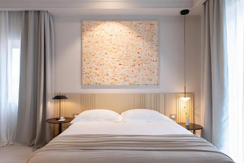 Superior Triple Room image 3