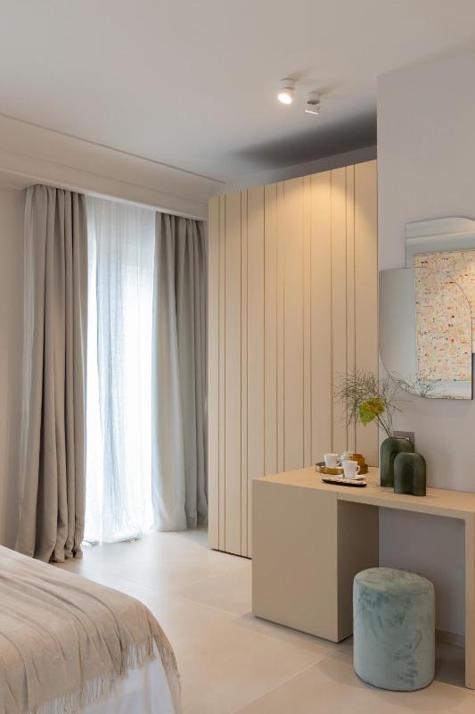 Superior Triple Room image 4