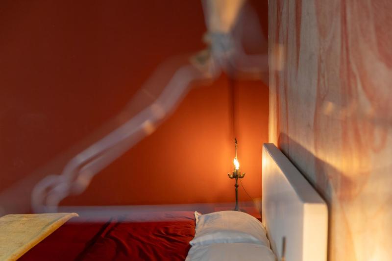 Deluxe Double or Twin Room with City View image 3