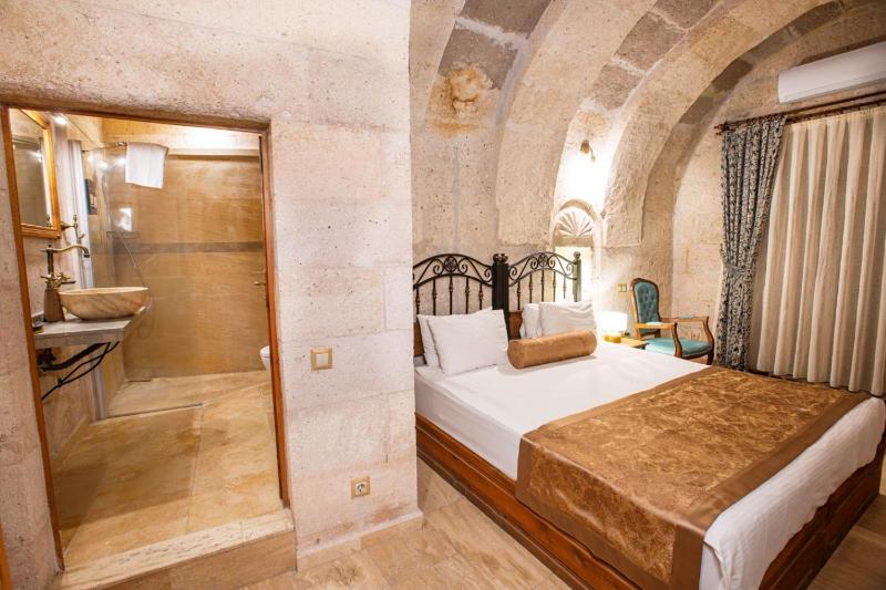 Standard Stone Double Room image 3