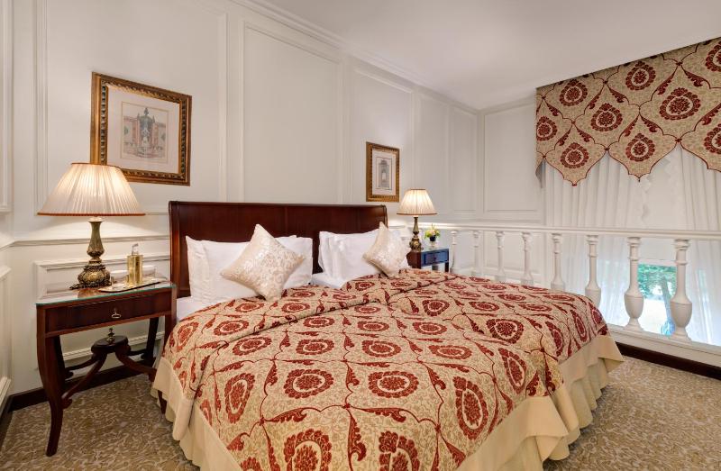 Palace Yildiz Suite image 3