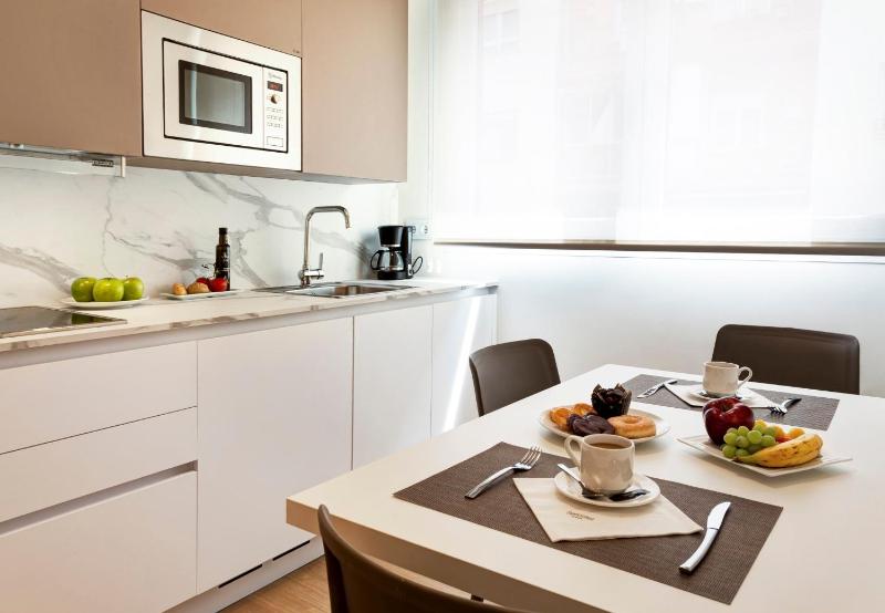 One-Bedroom Apartment image 3