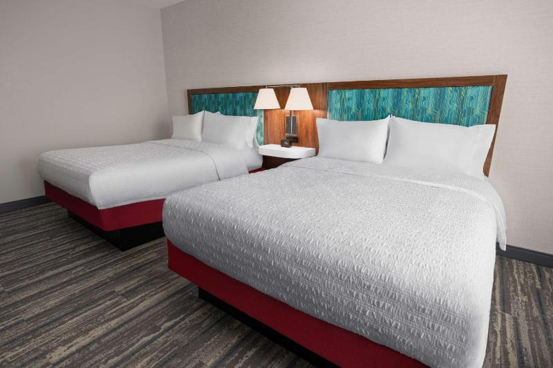 Room with Two Queen Beds - Non-Smoking image 1