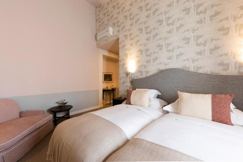 Premium Room image 2