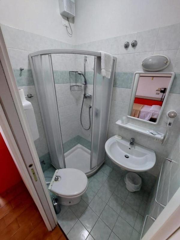 Economy Double or Twin Room image 1