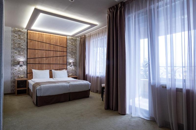 Superior One-Bedroom Suite image 1