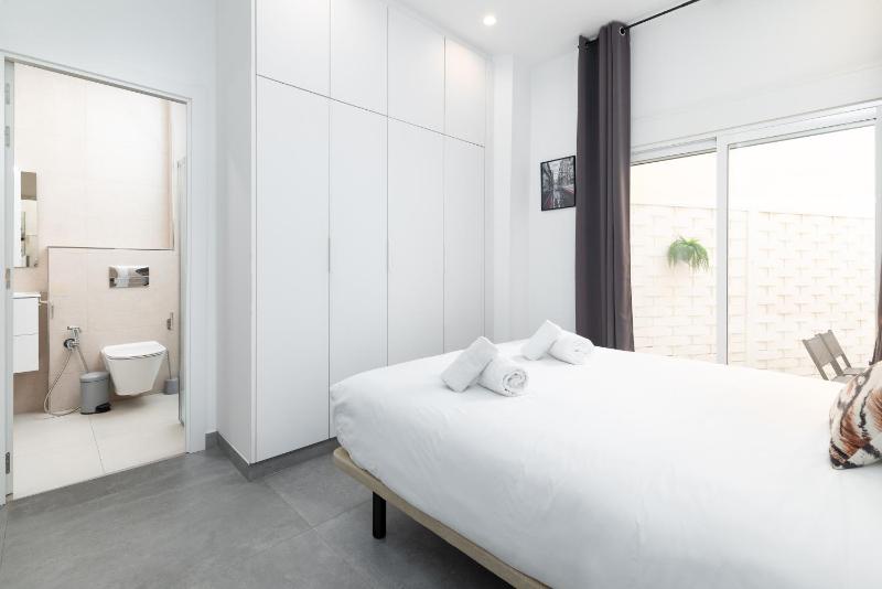 ApartUP Belmar Apartments - image 6