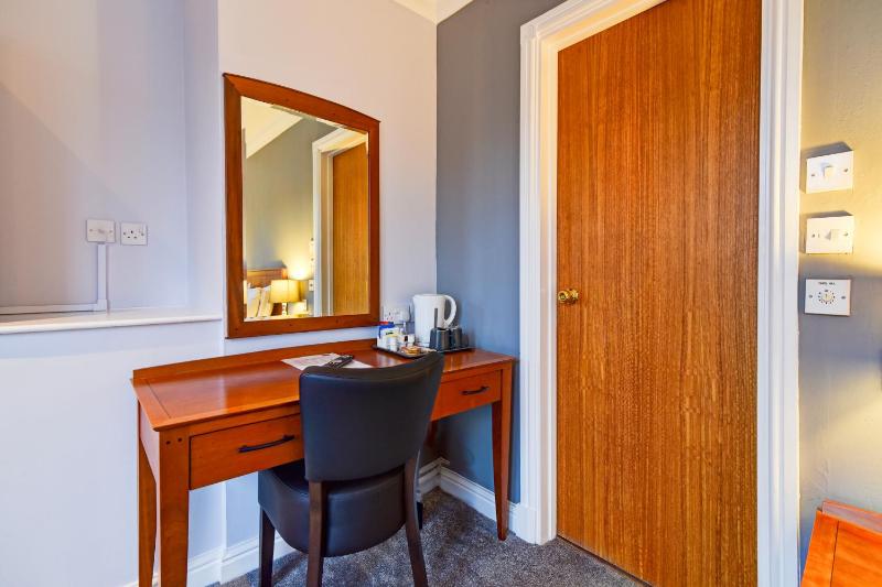 Standard Double Room image 2
