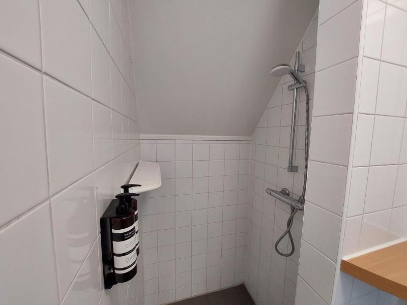 Single Room image 4