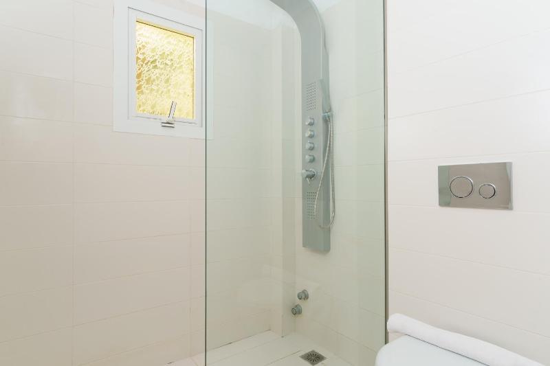 Premium Double Room with Garden View image 3
