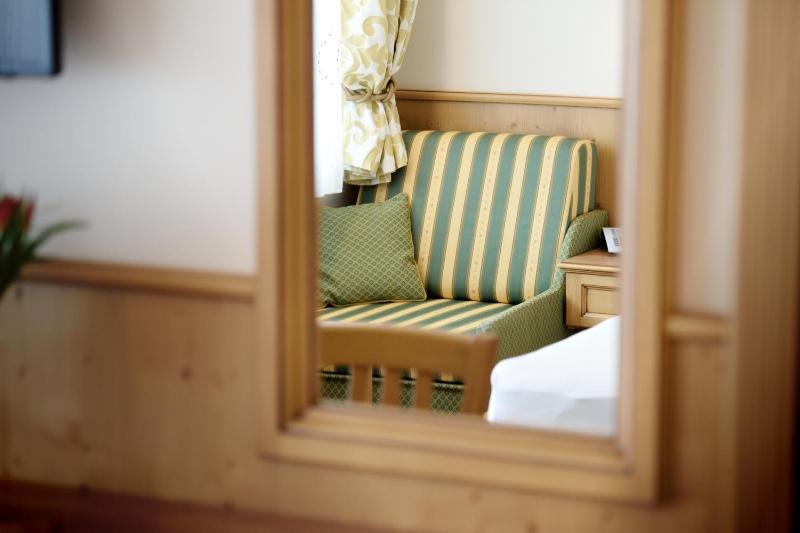 Double Room image 3