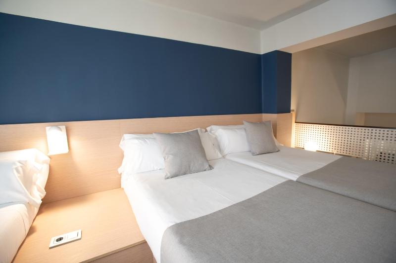 Triple Room image 2