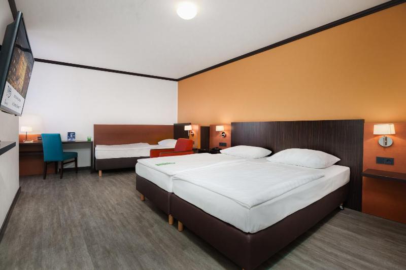 Comfort Triple Room image 1