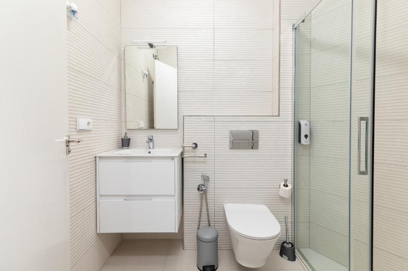 ApartUP Belmar Apartments - image 5