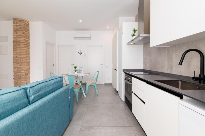 ApartUP Belmar Apartments - image 15