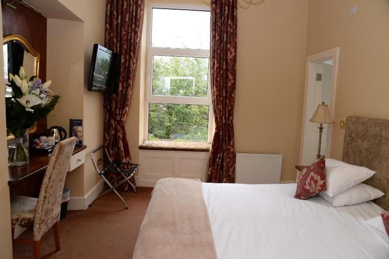 Gabriel House Guesthouse - image 13