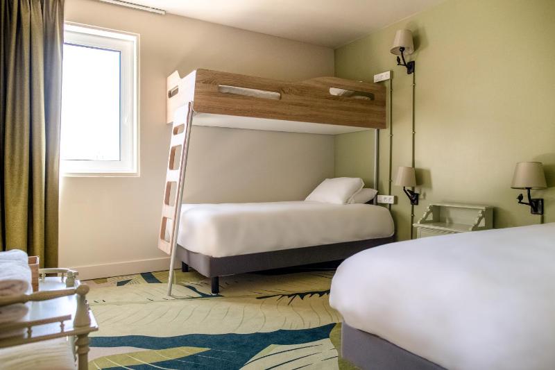 Tribe Room image 1