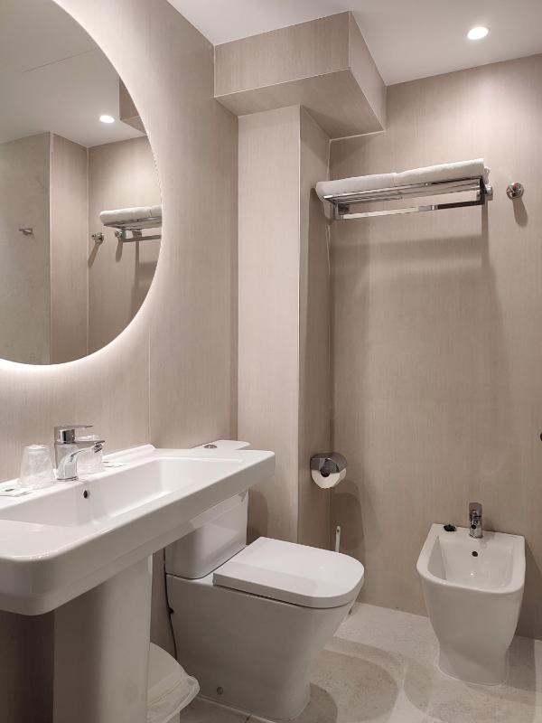 Hotel Oasis Plaza - image 13