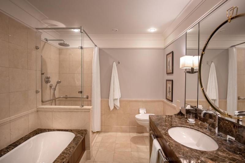 Executive Suite image 2